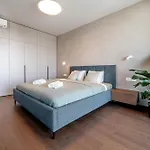 Apartment Premium Suite, River & Old Town View,free Parking