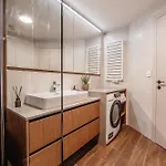 Premium Suite, River & Old Town View,free Parking Apartment Bratislava