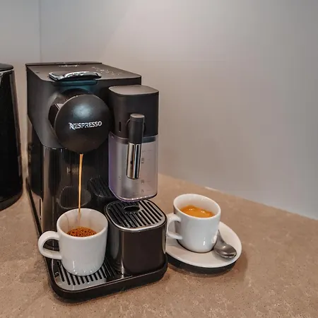 Premium Suite, River & Old Town View,free Parking Appartamento *