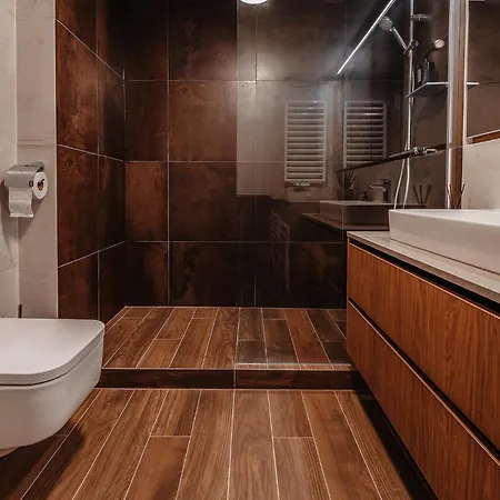 Premium Suite, River & Old Town View,free Parking Apartment *
