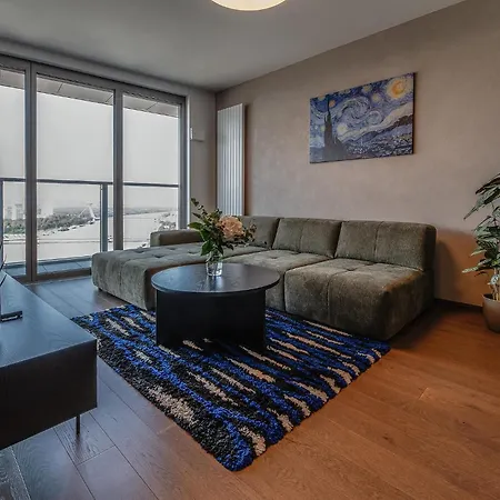 Premium Suite, River & Old Town View,free Parking Bratislava