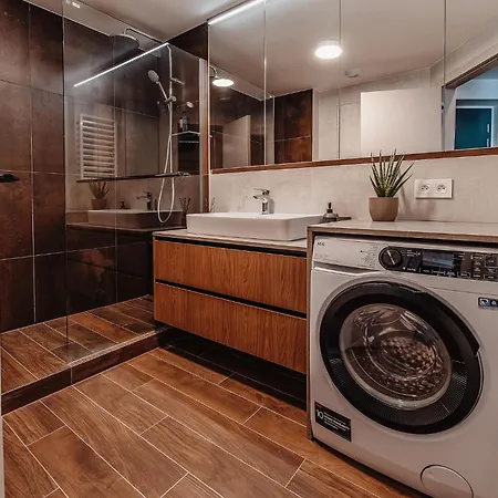 Premium Suite, River & Old Town View,free Parking *