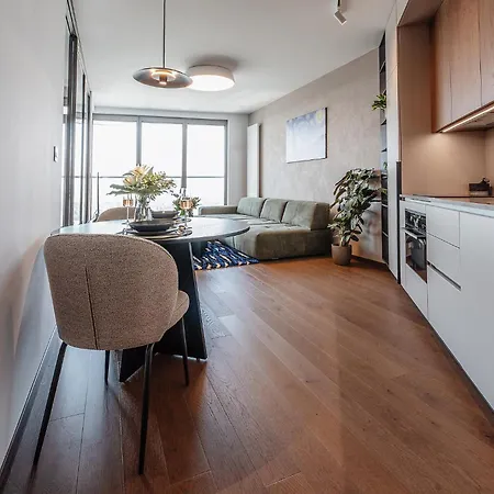 Premium Suite, River & Old Town View,free Parking Bratislava