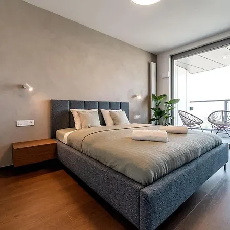 Premium Suite, River & Old Town View,free Parking Appartement Bratislava