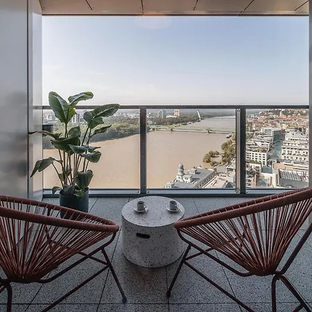 Apartment Premium Suite, River & Old Town View,free Parking