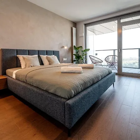 Apartment Premium Suite, River & Old Town View,free Parking Bratislava