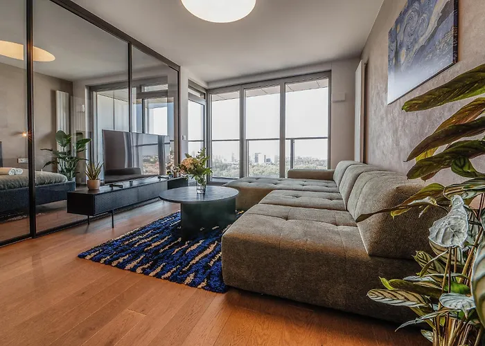 Premium Suite, River & Old Town View,free Parking *