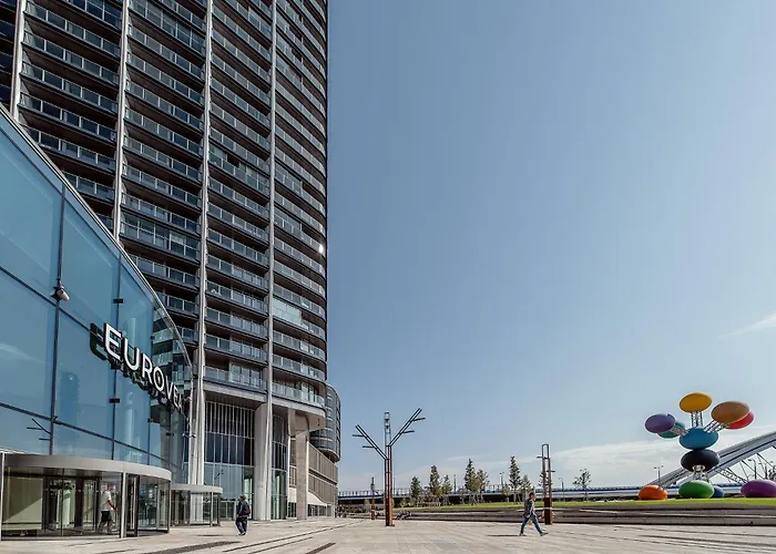 Premium Suite, River & Old Town View,free Parking Apartmán *