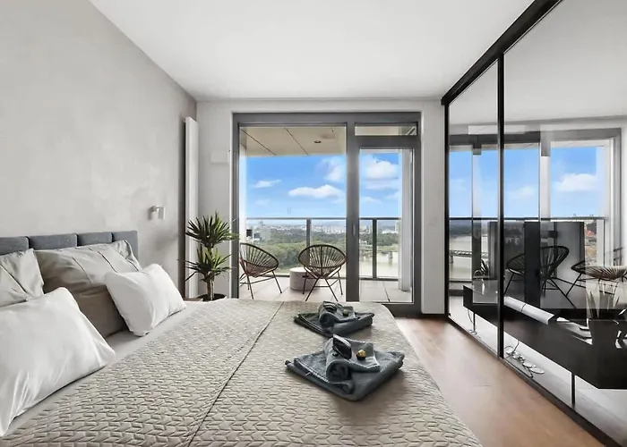 Premium Suite, River & Old Town View,free Parking Appartement