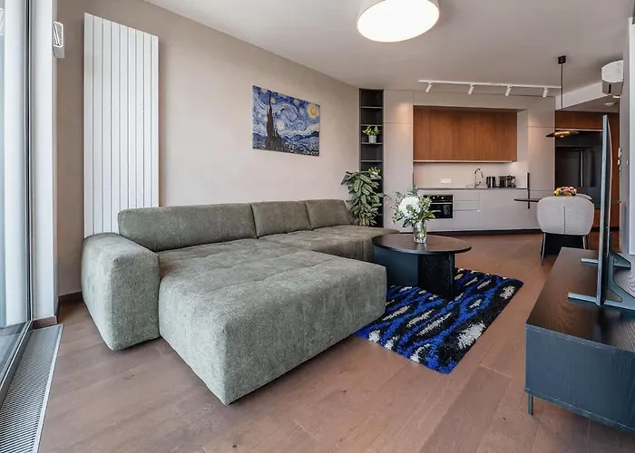 Premium Suite, River & Old Town View,free Parking