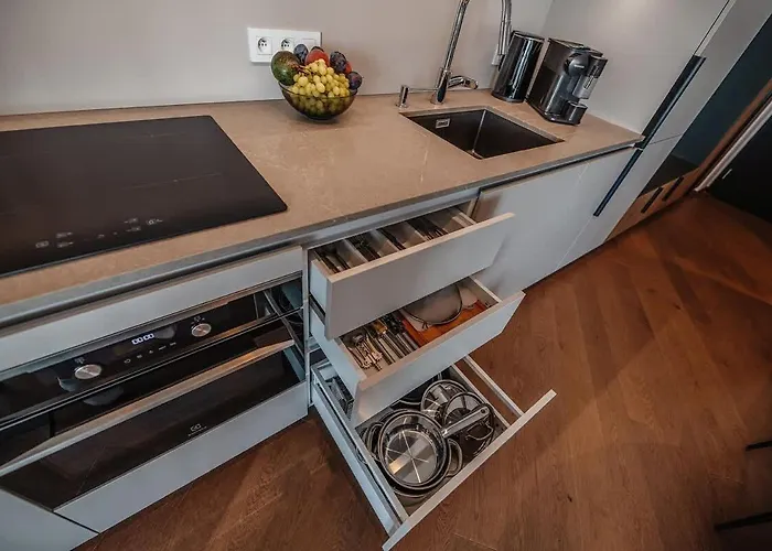 Premium Suite, River & Old Town View,free Parking *