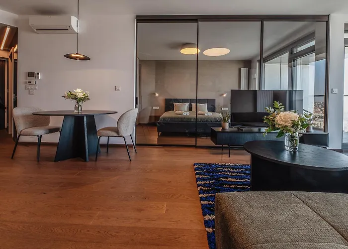 דירה Premium Suite, River & Old Town View,free Parking ברטיסלאבה