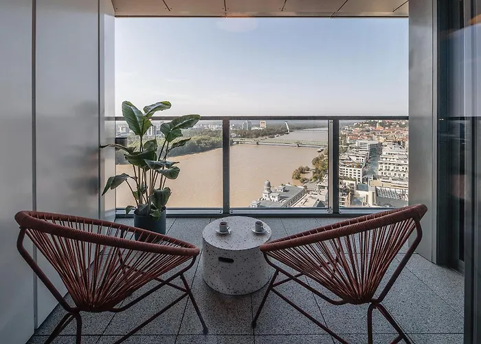 דירה Premium Suite, River & Old Town View,free Parking