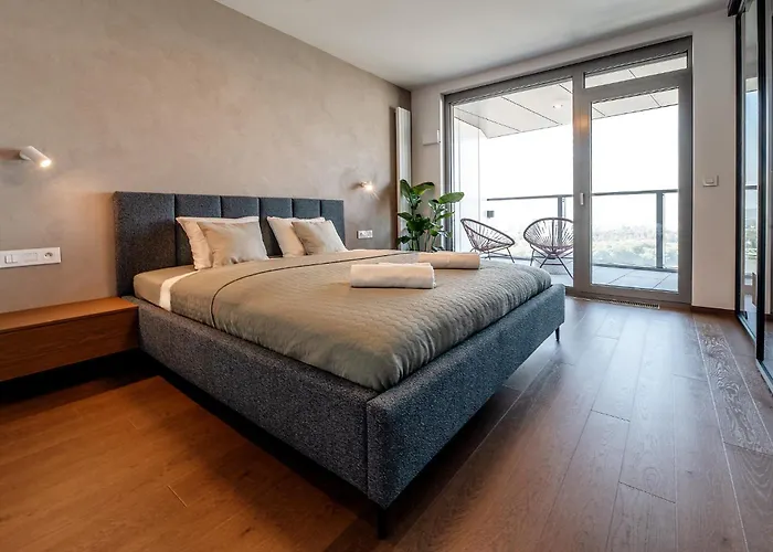 Apartment Premium Suite, River & Old Town View,free Parking Bratislava