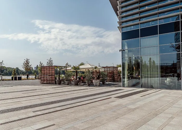 דירה Premium Suite, River & Old Town View,free Parking ברטיסלאבה