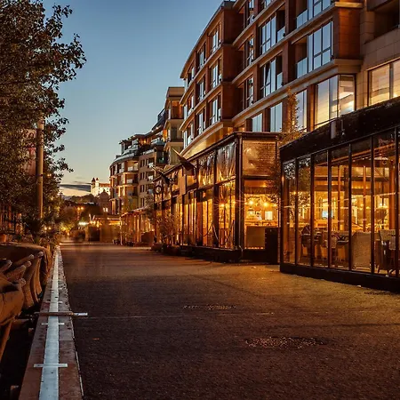 Premium Suite, River&old Town View,free Parking Apartment Pressburg