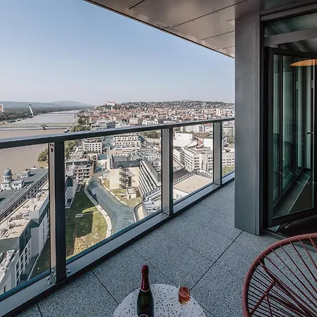 Lejlighed Premium Suite, River & Old Town View,free Parking Bratislava